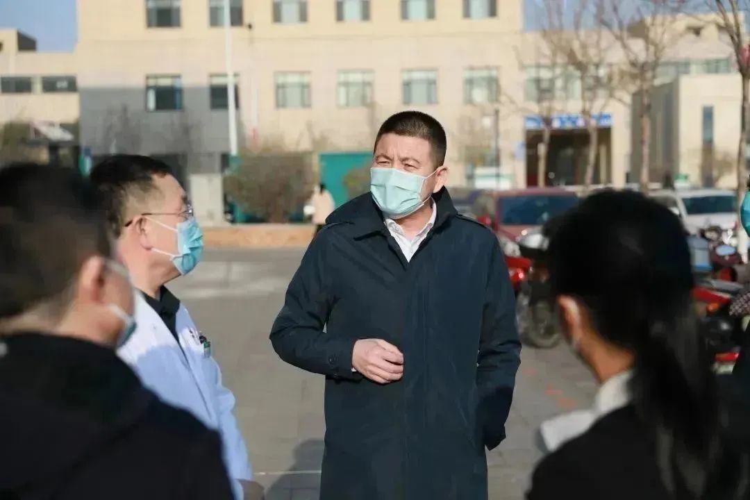 龍港區(qū)人大、區(qū)政府領(lǐng)導(dǎo)一行視察調(diào)研龍港國(guó)際醫(yī)療健康產(chǎn)業(yè)園(圖1)